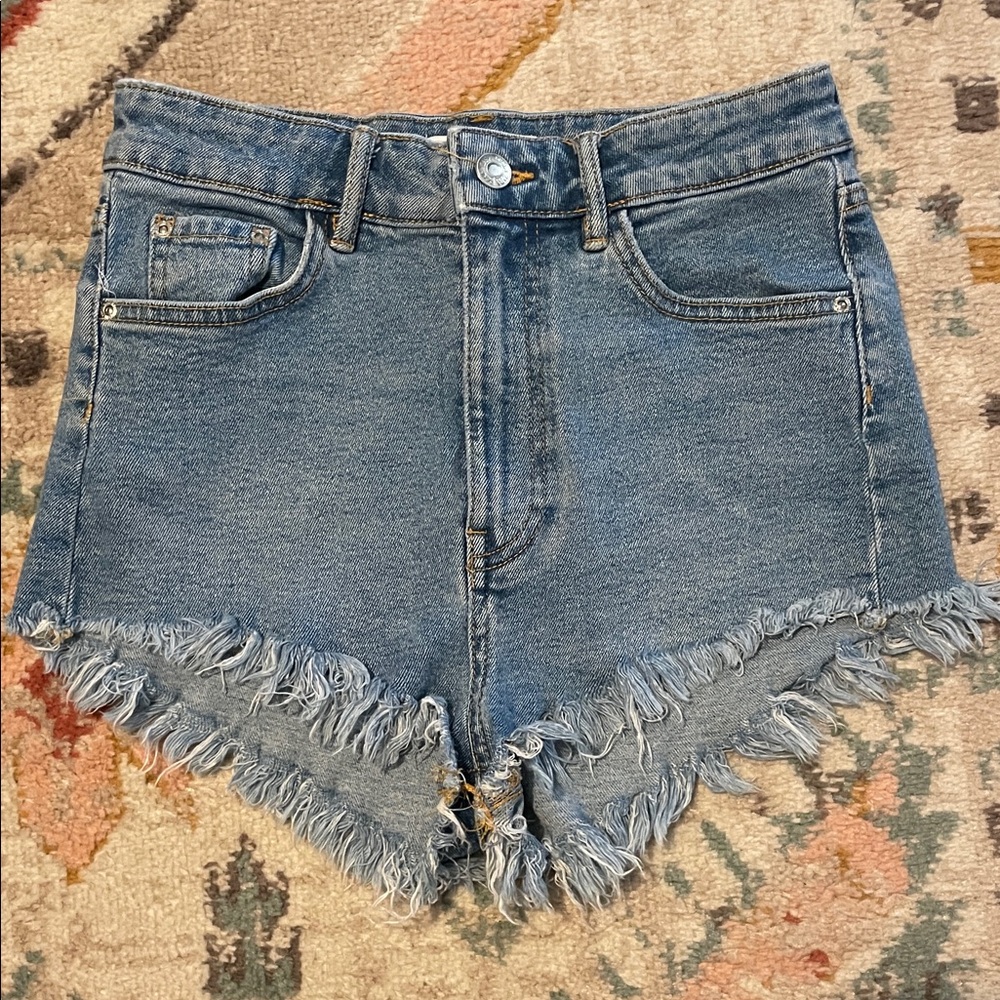 Denim Frayed Hem shorts